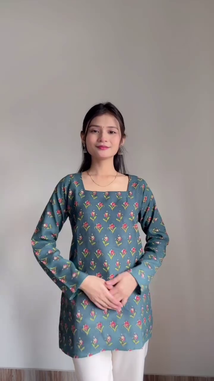 Chic Printed Short Kurti
