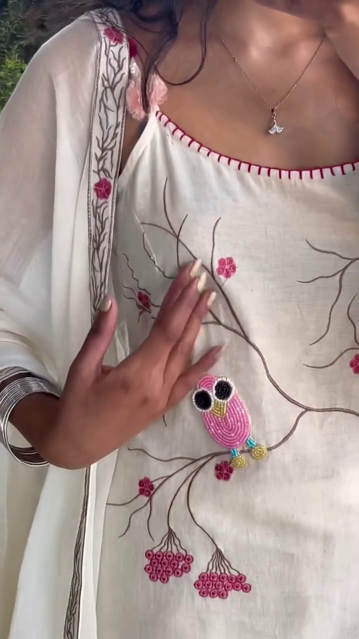 Chic Ivory Hand-Embroidered Kurta