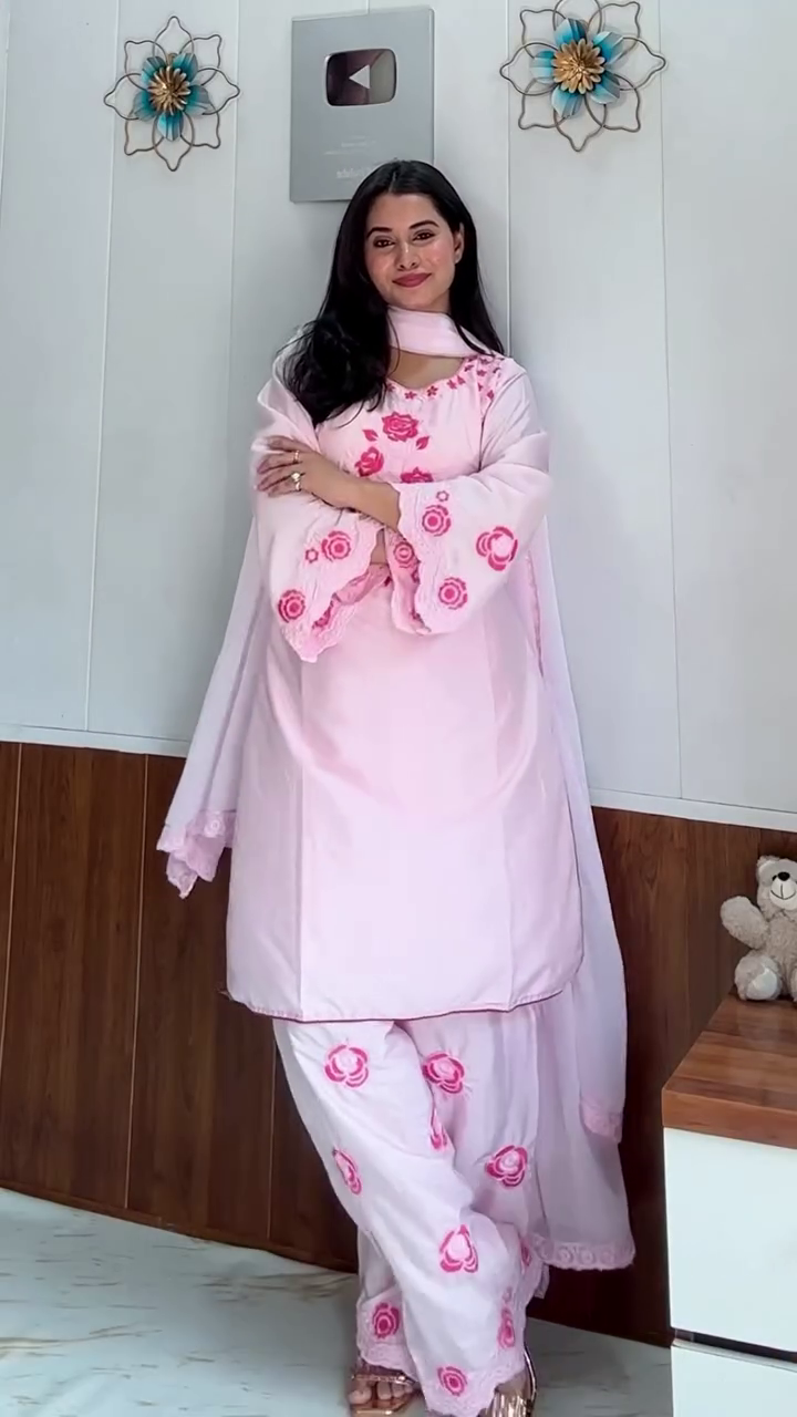 Elegant Blossom Printed Kurta Se